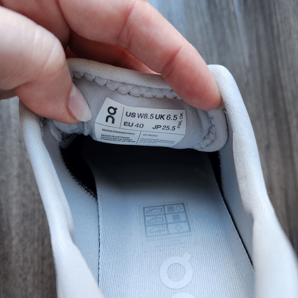 On Women's X 3 - Picture 16 of 16